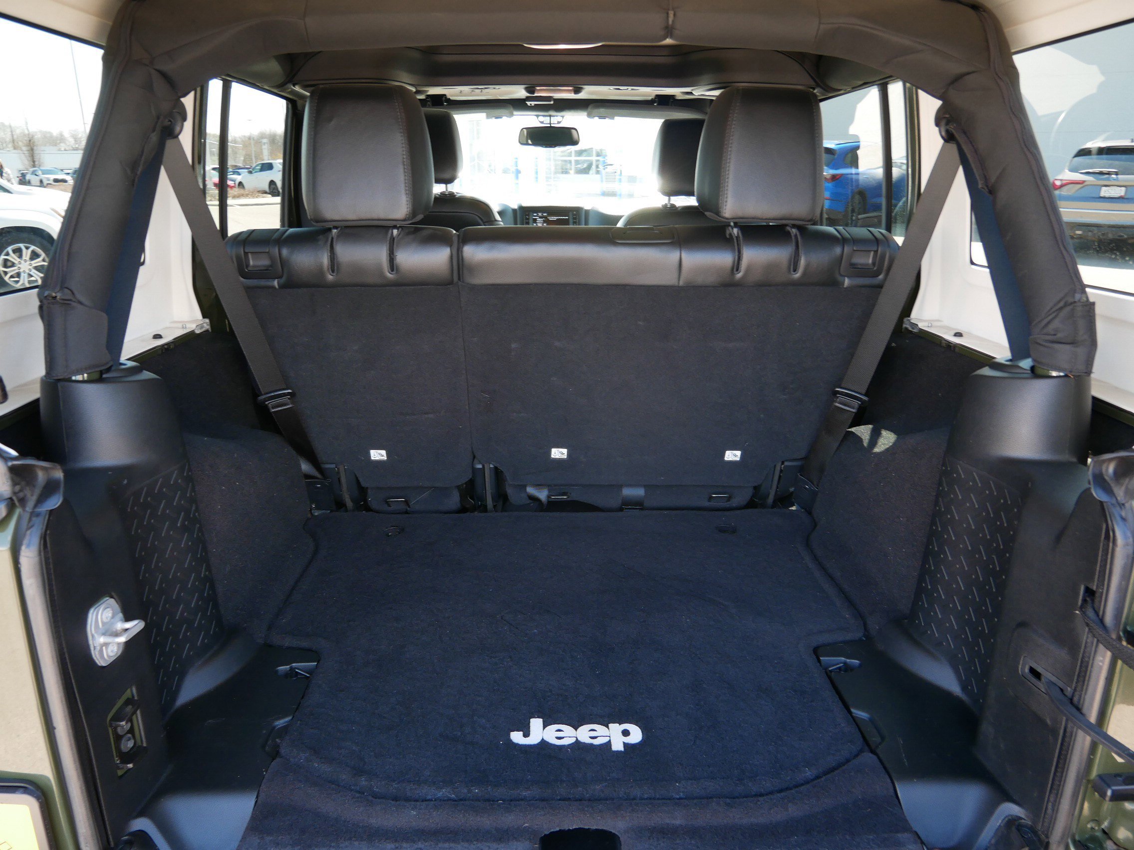 Used 2016 Jeep Wrangler Unlimited Sahara image 18