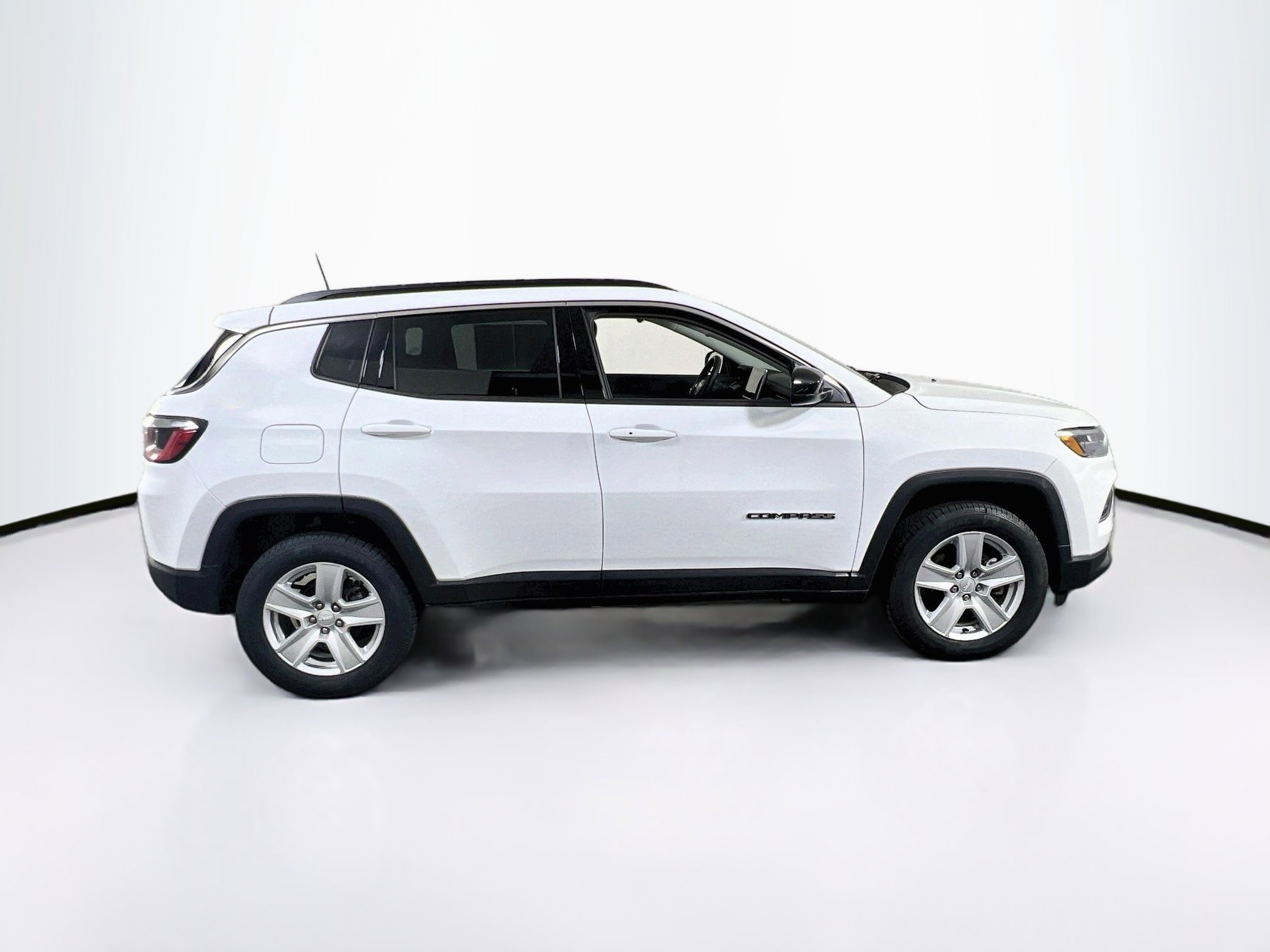 Used 2022 Jeep Compass Latitude AWD/4WD image 4