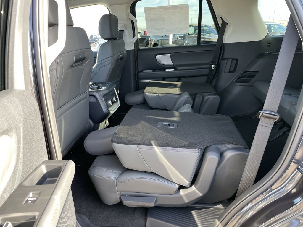 New 2026 Ford Expedition Active image 58