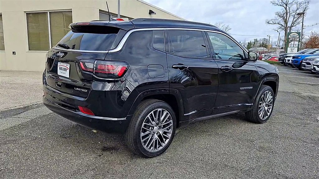 Certified 2024 Jeep Compass Limited w/ Elite Group image 8