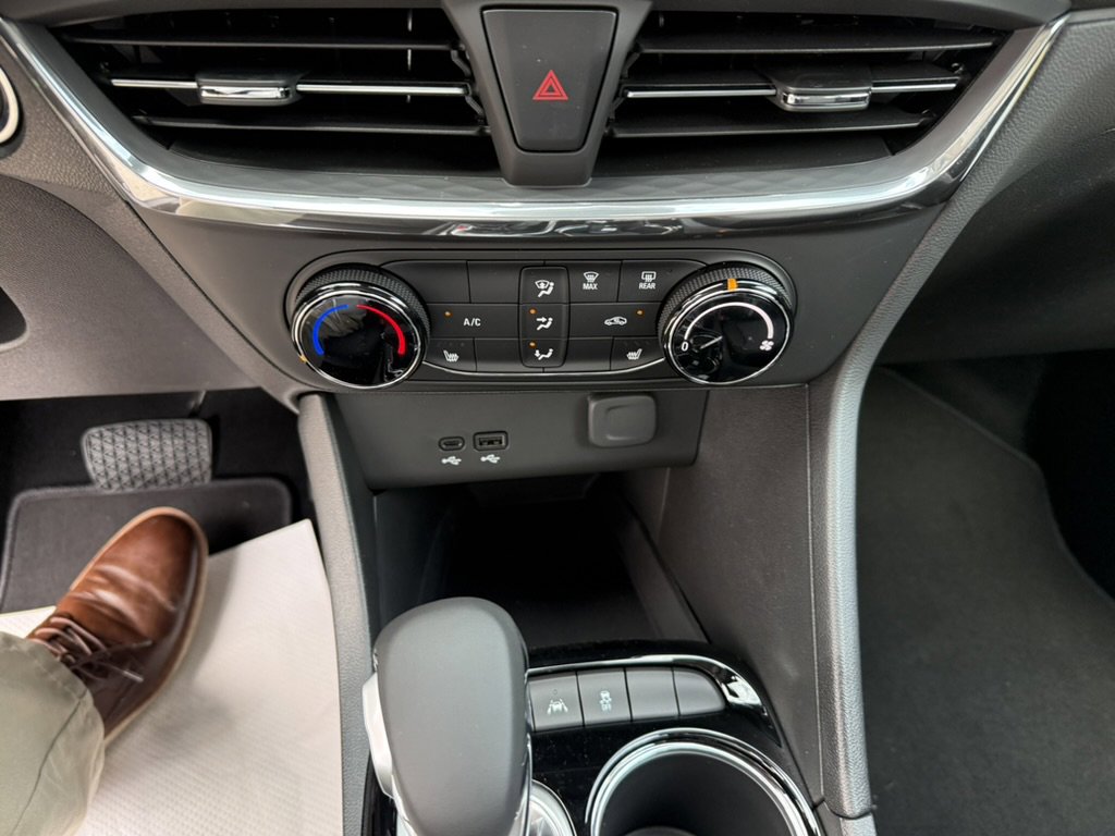 New 2026 Buick Encore GX Preferred w/ Comfort Package AWD/4WD image 16