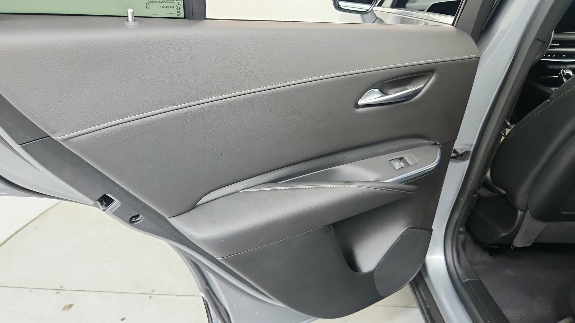 Certified 2024 Cadillac XT4 Premium Luxury w/ Cold Weather Package FWD image 21