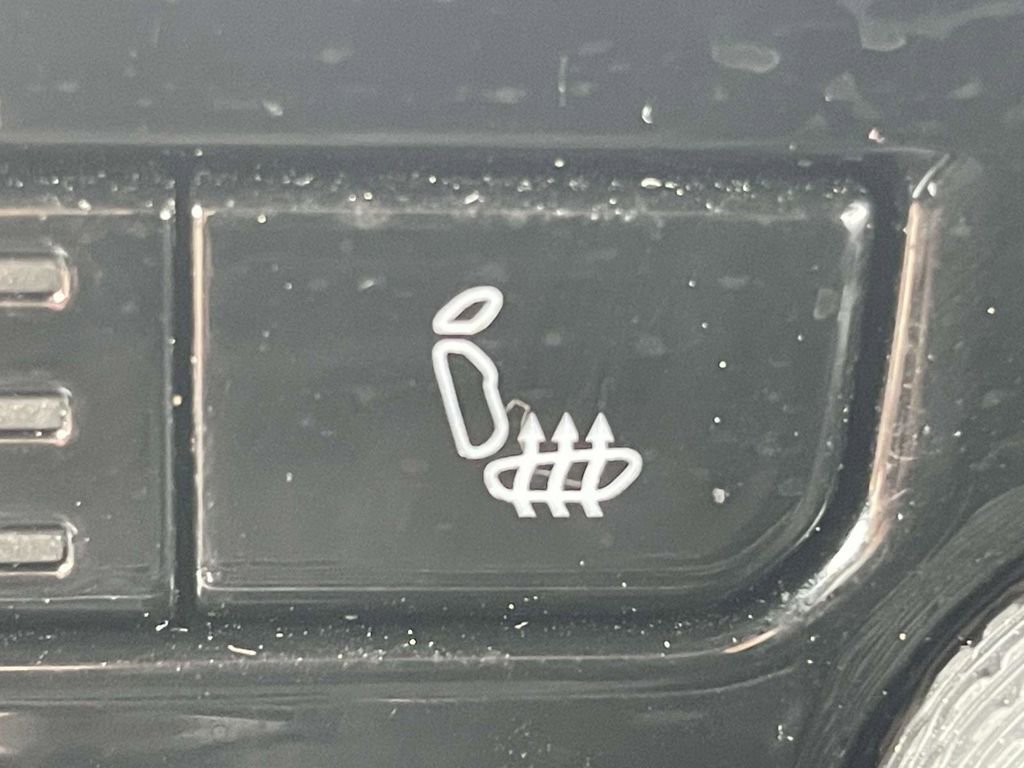 Used 2025 Jeep Grand Cherokee L Altitude image 19