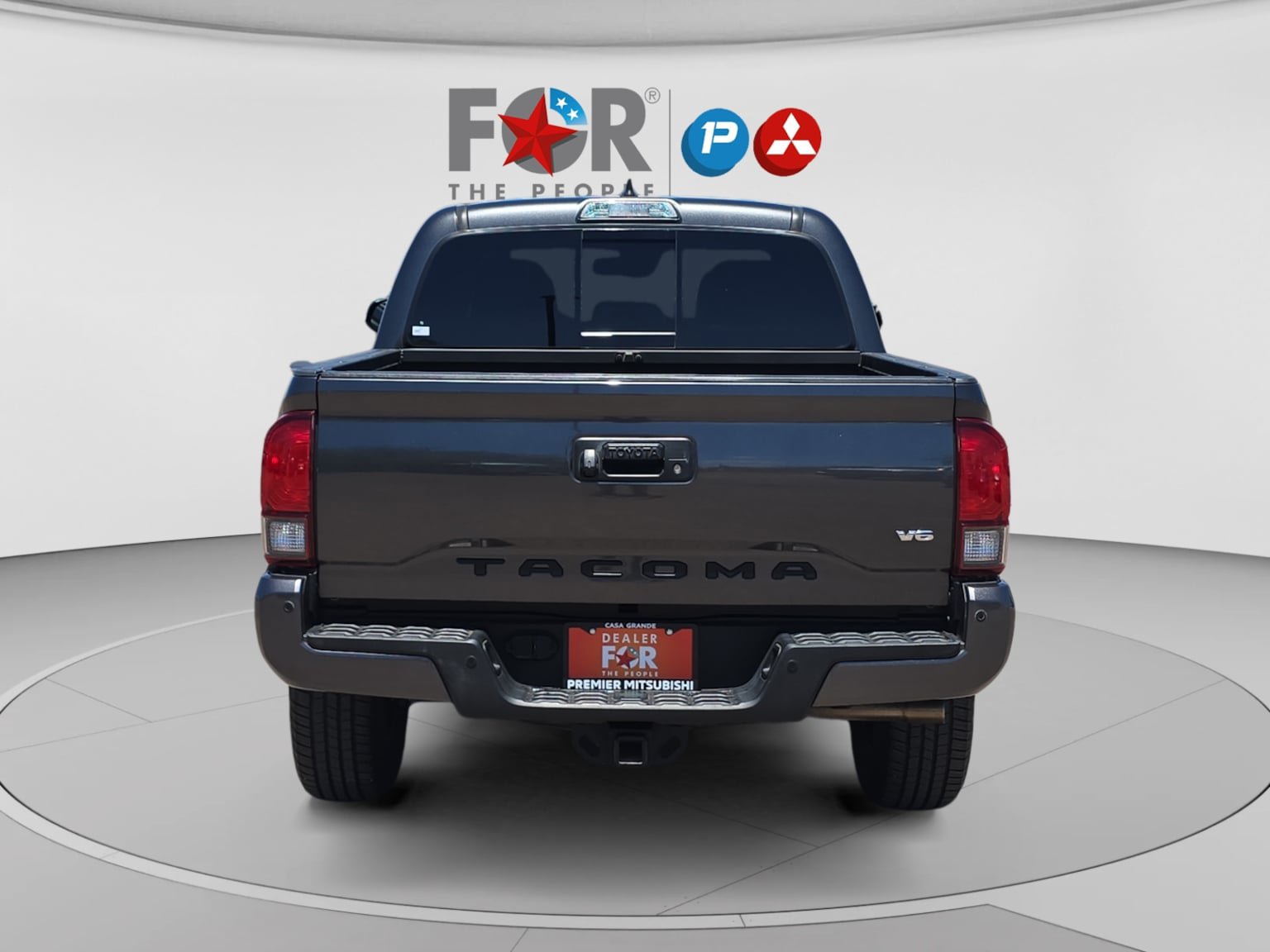 Used 2019 Toyota Tacoma TRD Sport w/ TRD Premium Sport Package RWD image 4