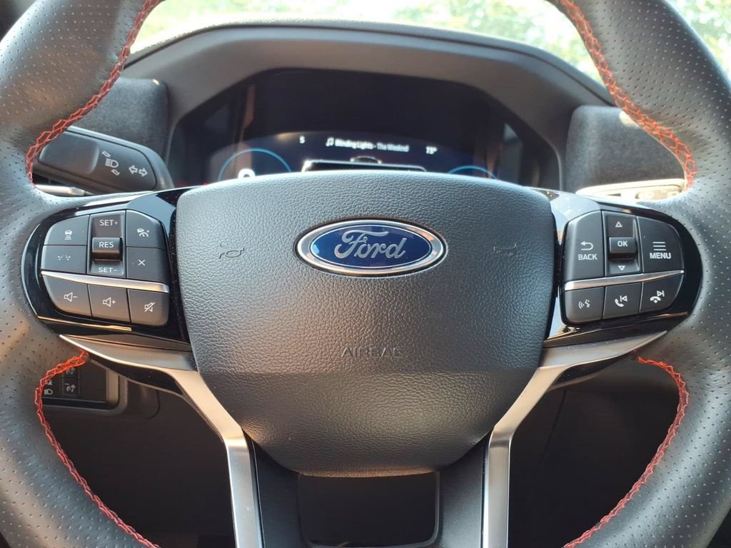 Used 2025 Ford Explorer ST-Line AWD/4WD image 23