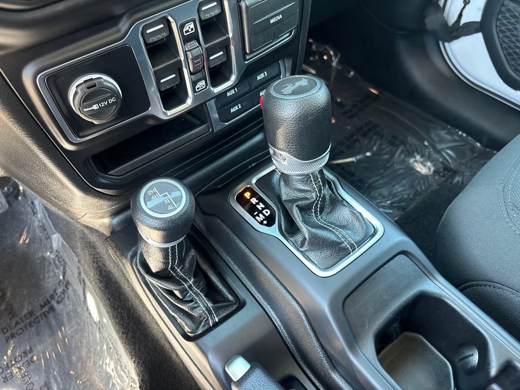 Certified 2021 Jeep Wrangler Unlimited Sahara w/ Cold Weather Group AWD/4WD image 16