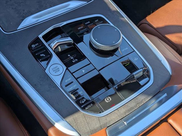 Certified 2025 BMW X7 M60i AWD/4WD image 13