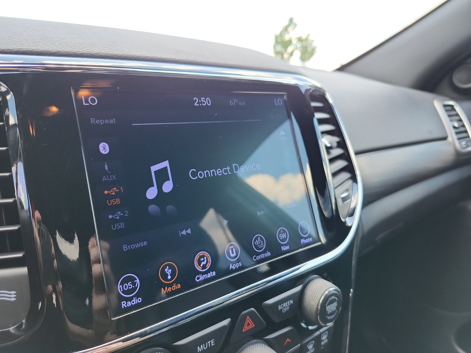 Used 2019 Jeep Grand Cherokee Altitude RWD image 19