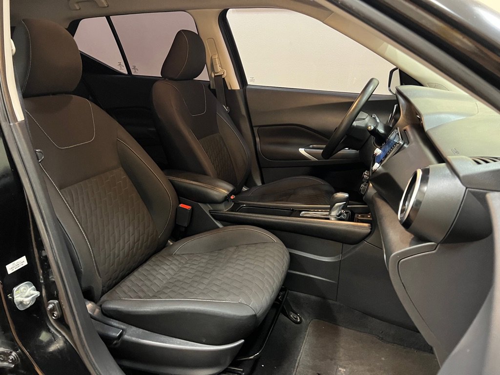 Used 2021 Nissan Kicks SV FWD image 35