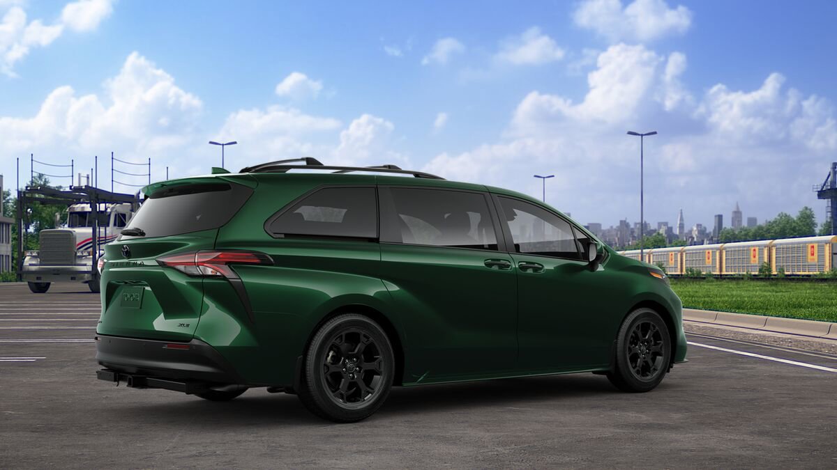 New 2025 Toyota Sienna XLE Woodland Edition image 10