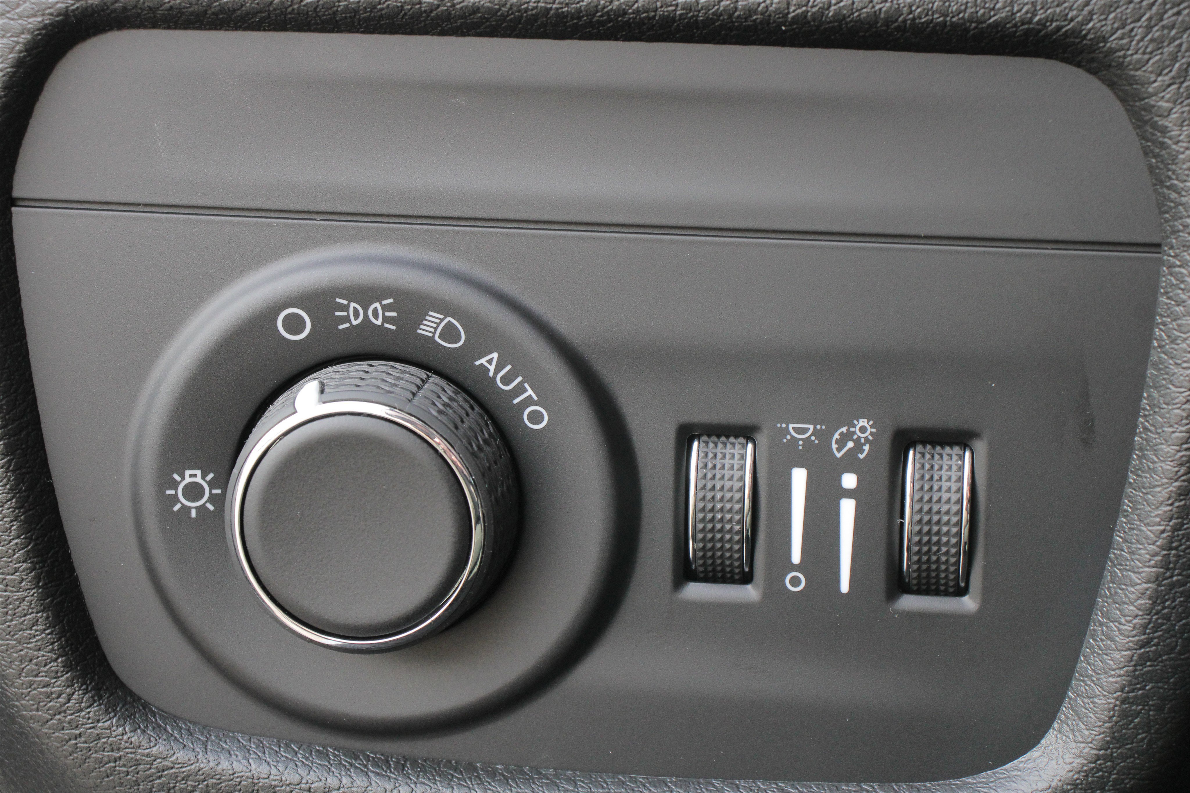 New 2025 Jeep Grand Cherokee Laredo w/ Luxury Tech Group I image 11