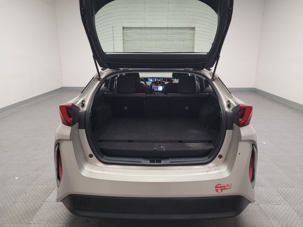 Used 2017 Toyota Prius Prime Plus w/ Carpet Mat Package FWD image 29