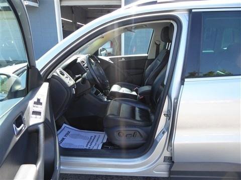 Used 2011 Volkswagen Tiguan S AWD/4WD image 12