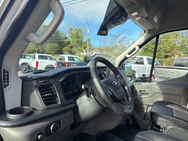 New 2025 Ford Transit 250 148 Medium Roof image 20