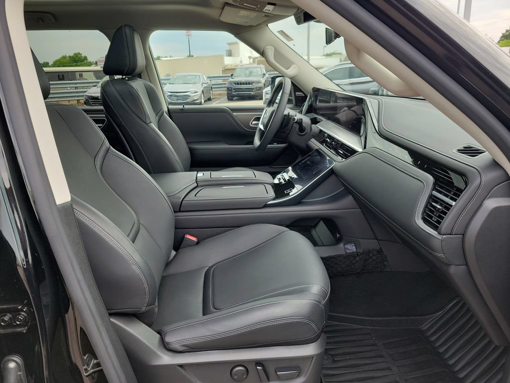 Used 2026 INFINITI QX80 Pure w/ Cargo Package AWD/4WD image 30