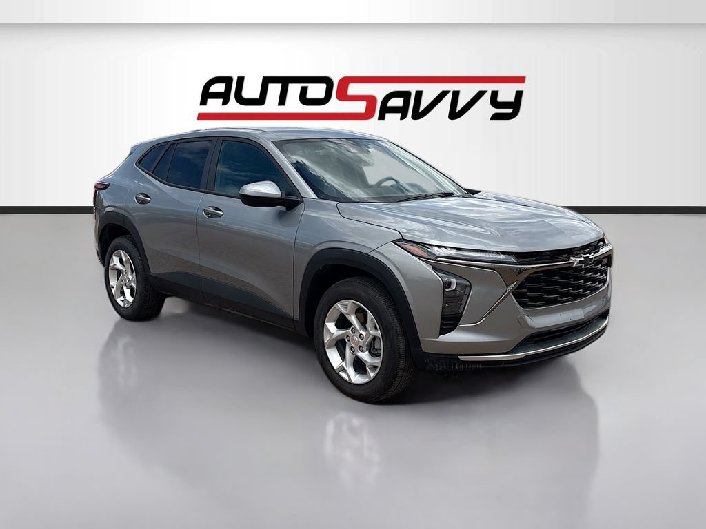 Used 2026 Chevrolet Trax LS w/ LS Convenience Package FWD image 1