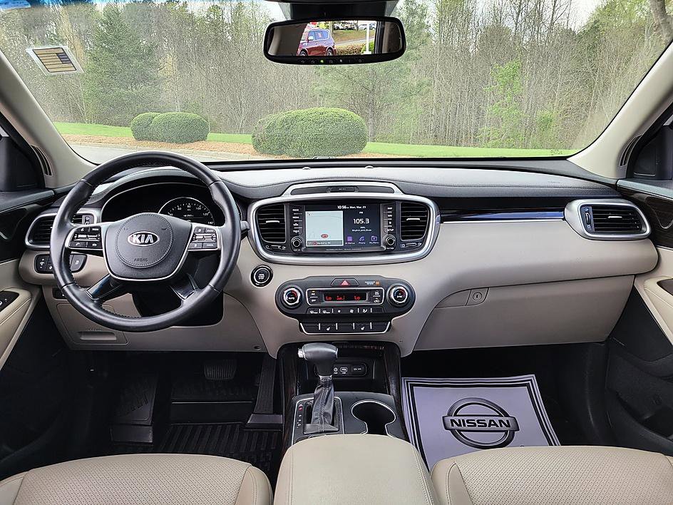 Used 2019 Kia Sorento EX w/ EX Premium Package image 16