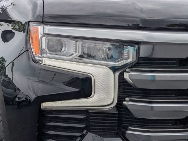 Used 2024 Chevrolet Silverado 1500 High Country w/ High Country Premium Package AWD/4WD image 9