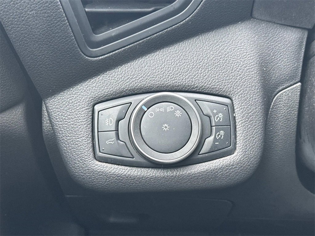 Used 2019 Ford Escape SE image 26