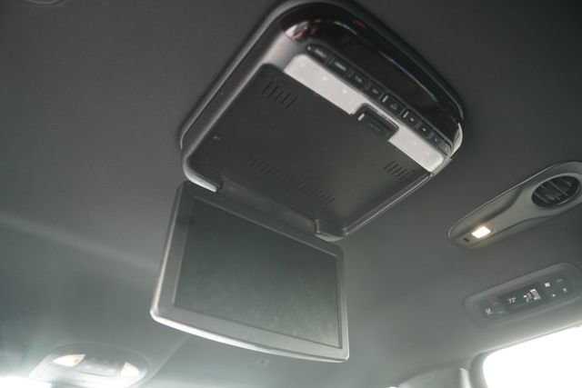 Used 2019 Chrysler Pacifica Touring Plus w/ S Appearance Package FWD image 22