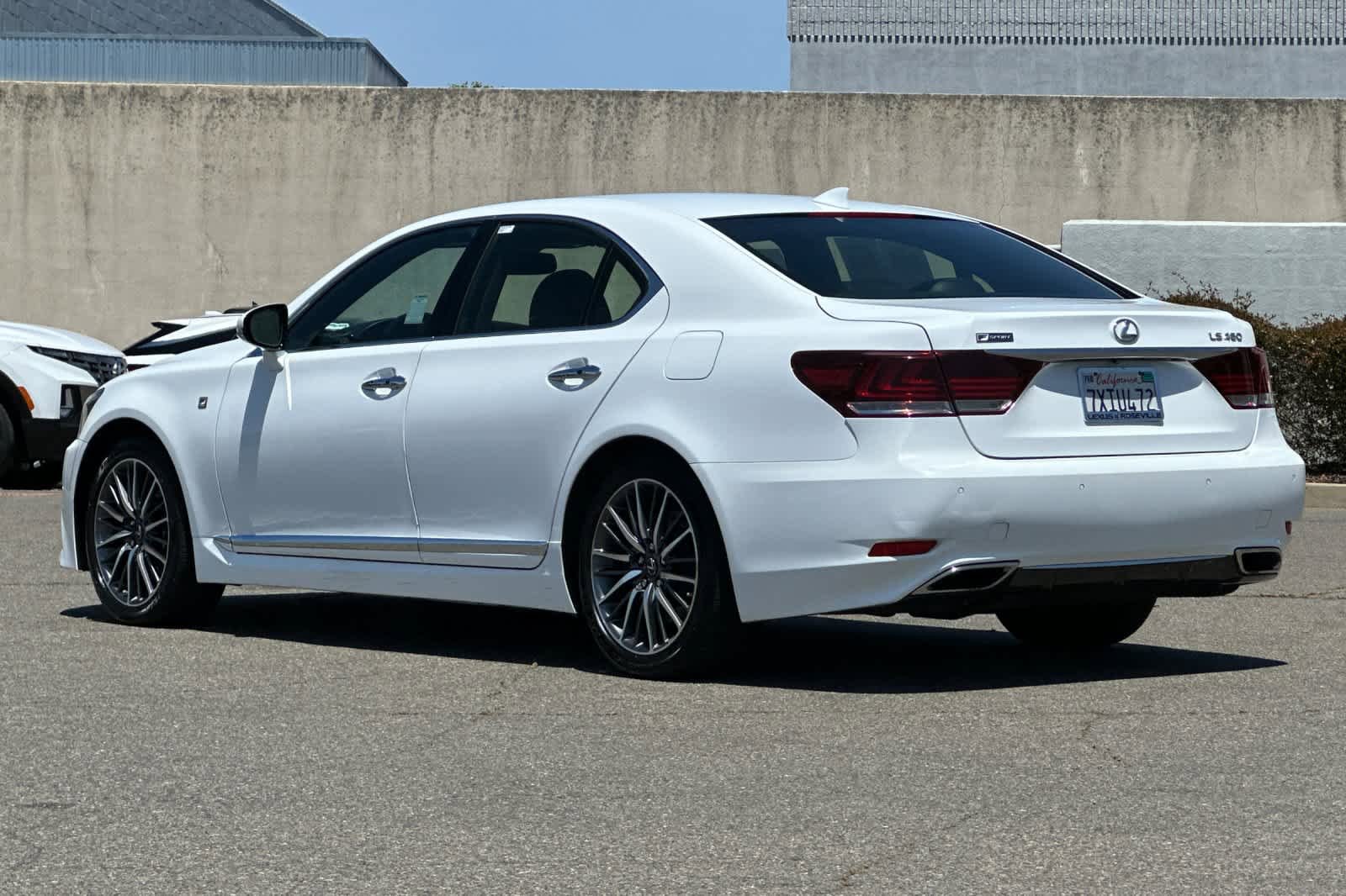 Used 2016 Lexus LS 460 w/ F Sport Package RWD image 7