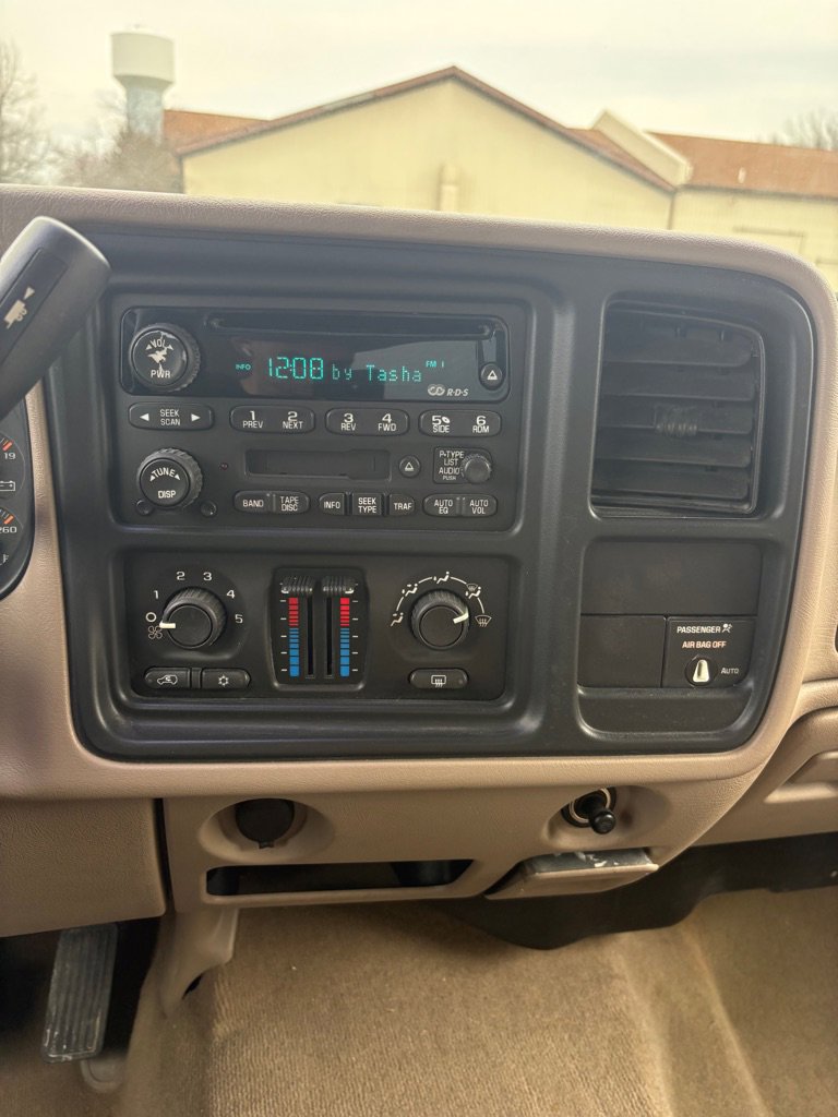 Used 2003 Chevrolet Silverado 1500 LS w/ Off-Road Package AWD/4WD image 13