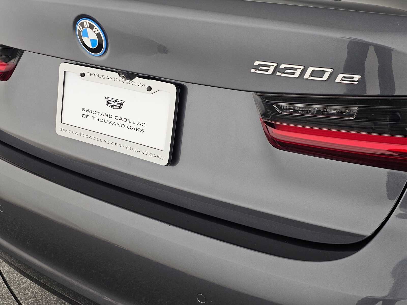 Used 2022 BMW 330e xDrive w/ Driving Assistance Package AWD/4WD image 13