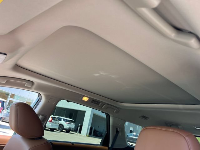 Used 2025 Nissan Pathfinder Platinum w/ Cargo Package FWD image 18