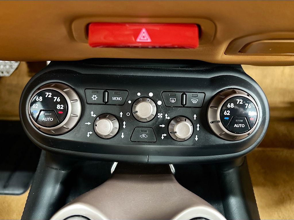 Used 2014 Ferrari California image 19