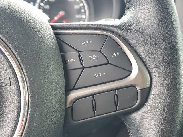 Used 2020 Jeep Renegade Limited AWD/4WD image 17