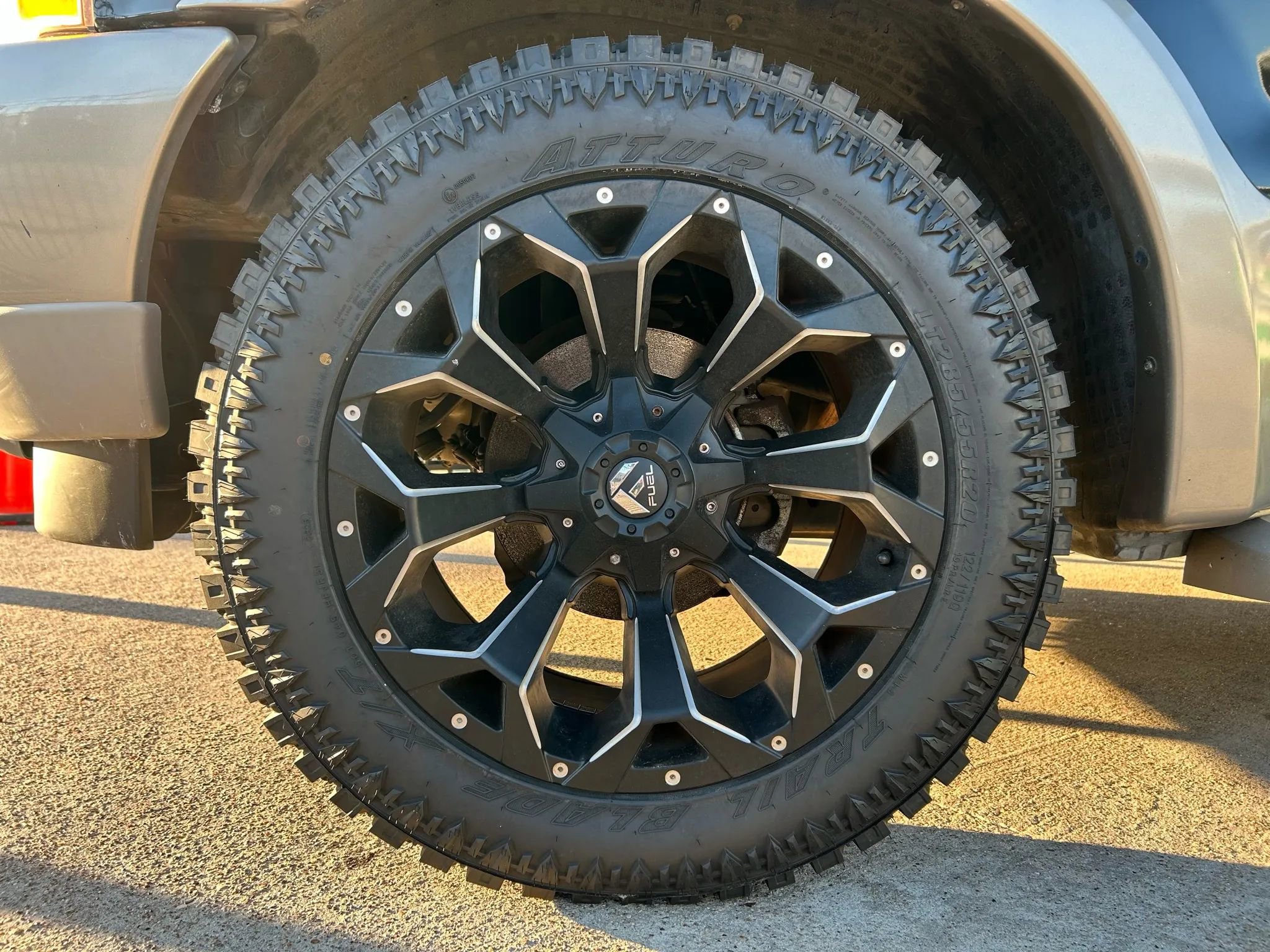 Used 2003 Ford Excursion Eddie Bauer image 25