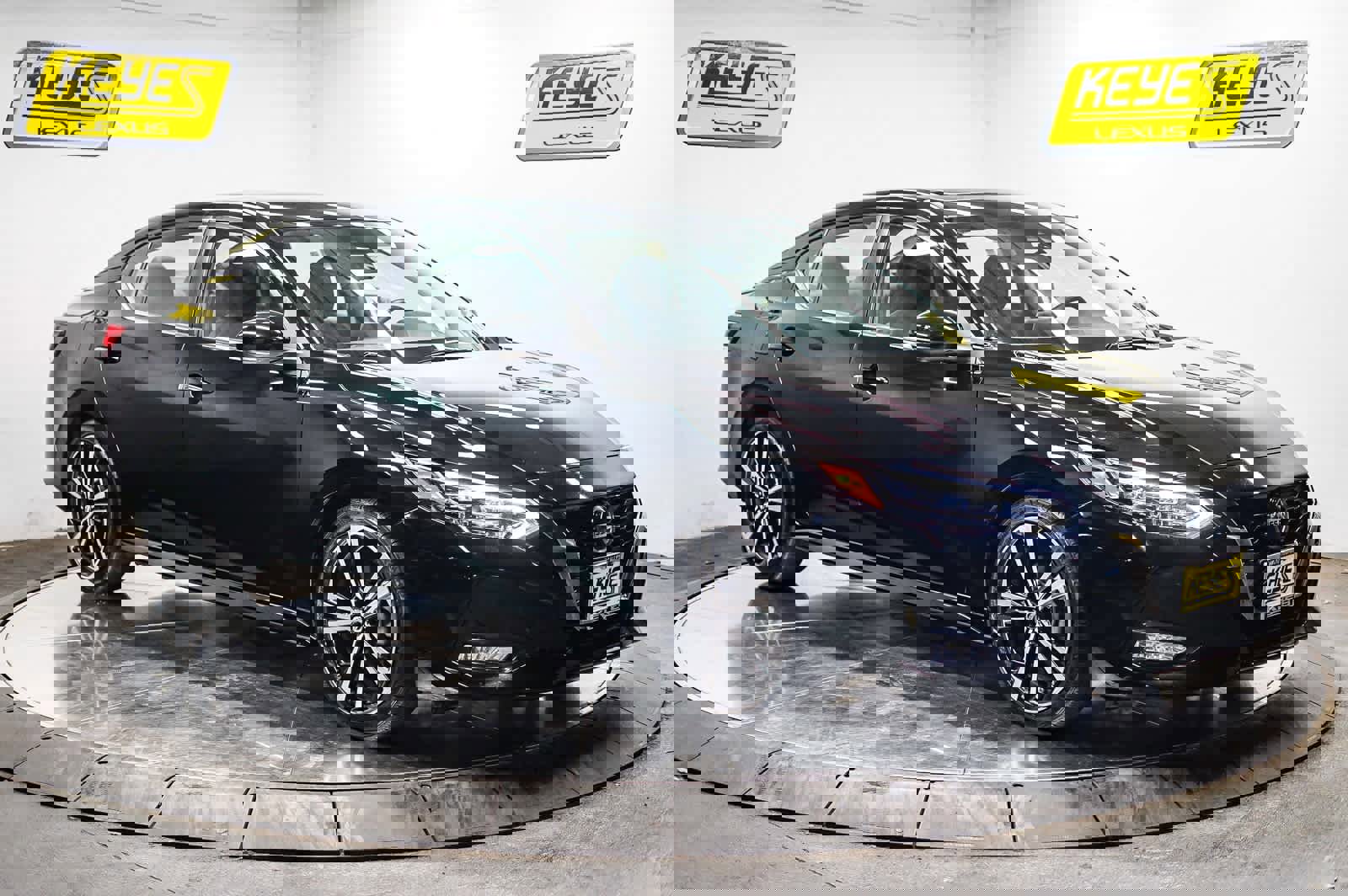 Used 2023 Nissan Sentra SR w/ SR Premium Package image 5