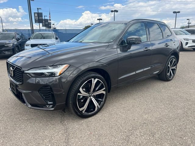 Certified 2025 Volvo XC60 B5 Ultra w/ Protection Package Premier AWD/4WD image 7