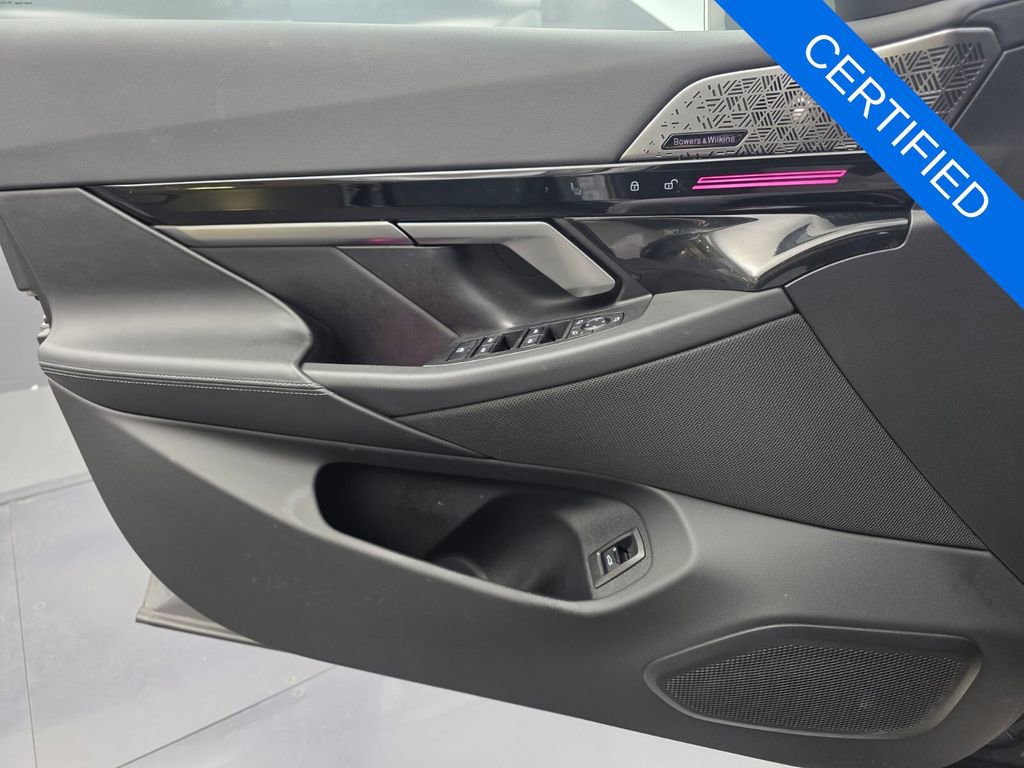 Certified 2024 BMW 530i w/ Premium Package RWD image 25
