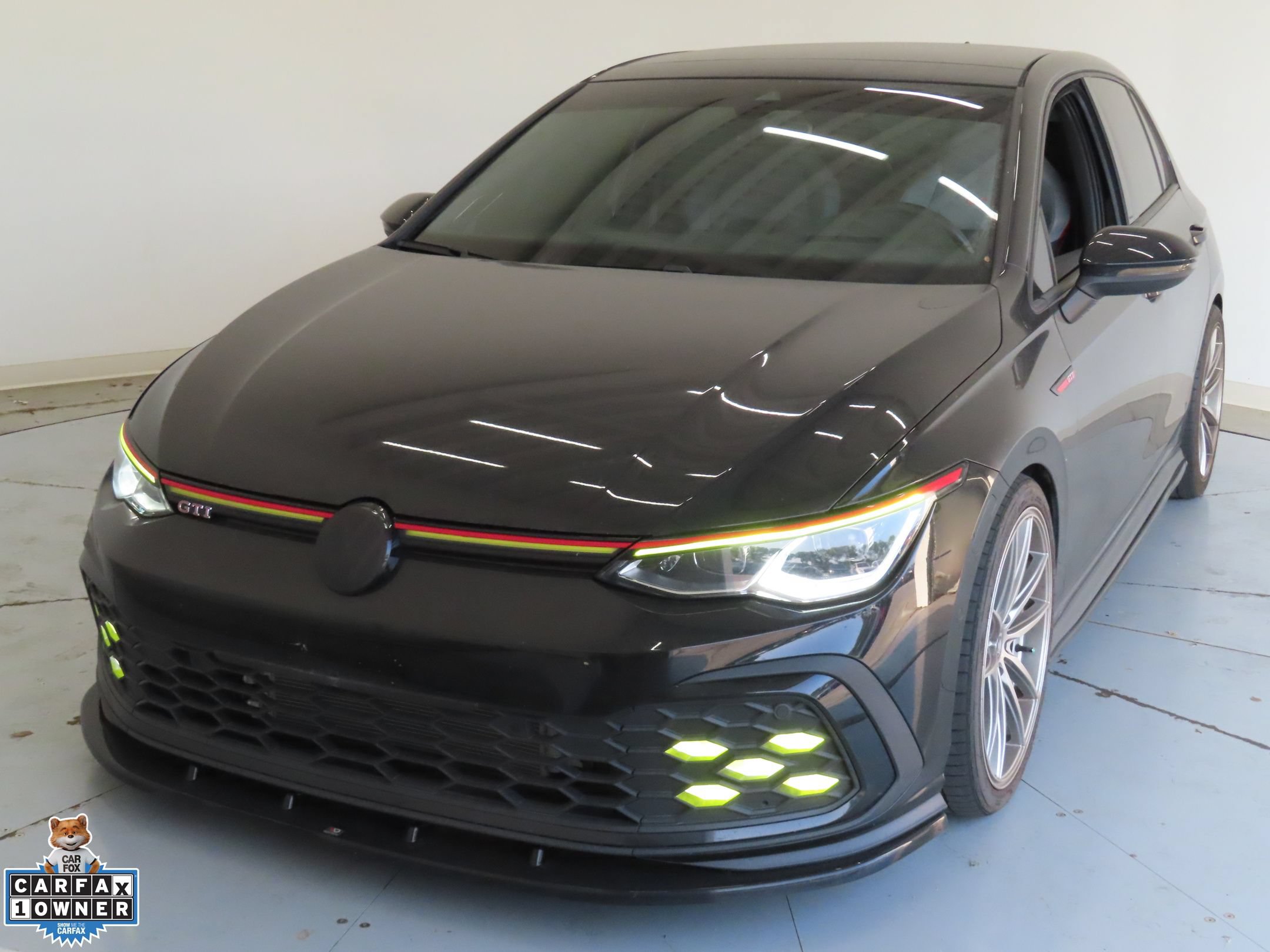Used 2024 Volkswagen GTI Autobahn FWD image 8