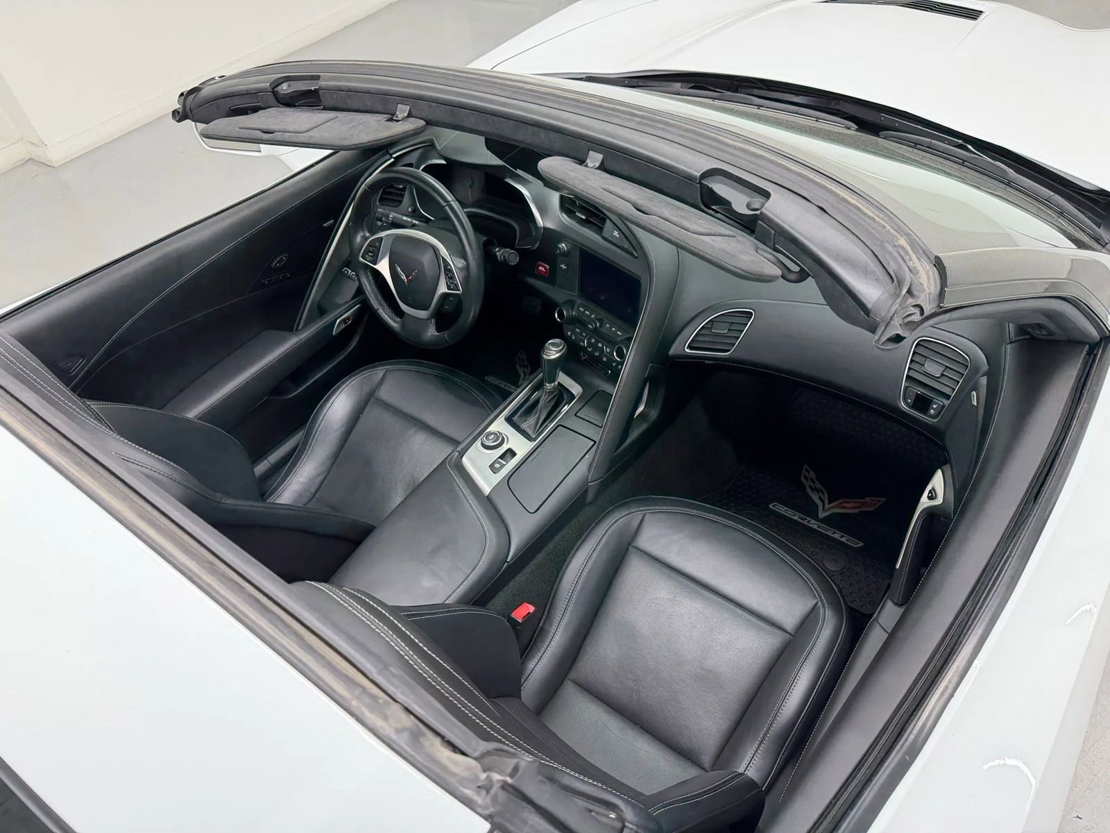Used 2015 Chevrolet Corvette Stingray Coupe w/ 3LT Preferred Equipment Group RWD image 11