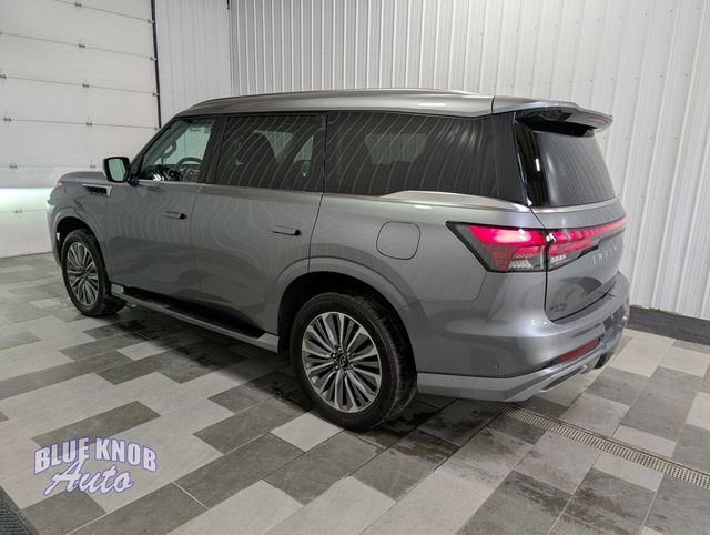 Used 2025 INFINITI QX80 Sensory image 2