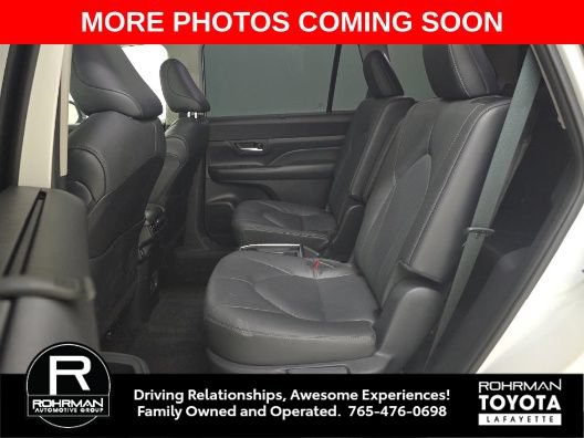 Used 2024 Toyota Grand Highlander AWD image 9