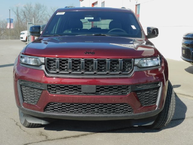 New 2026 Jeep Grand Cherokee Altitude AWD/4WD image 3