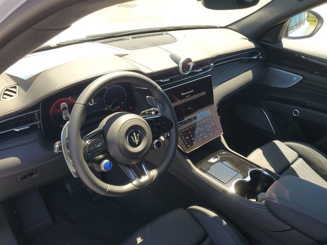 New 2024 Maserati Grecale GT image 18