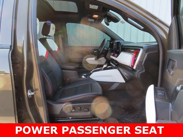 Used 2024 GMC Canyon AT4X w/ AT4X AEV Edition image 23