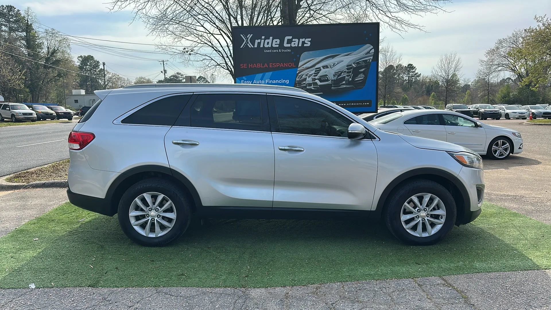 Used 2016 Kia Sorento LX image 9
