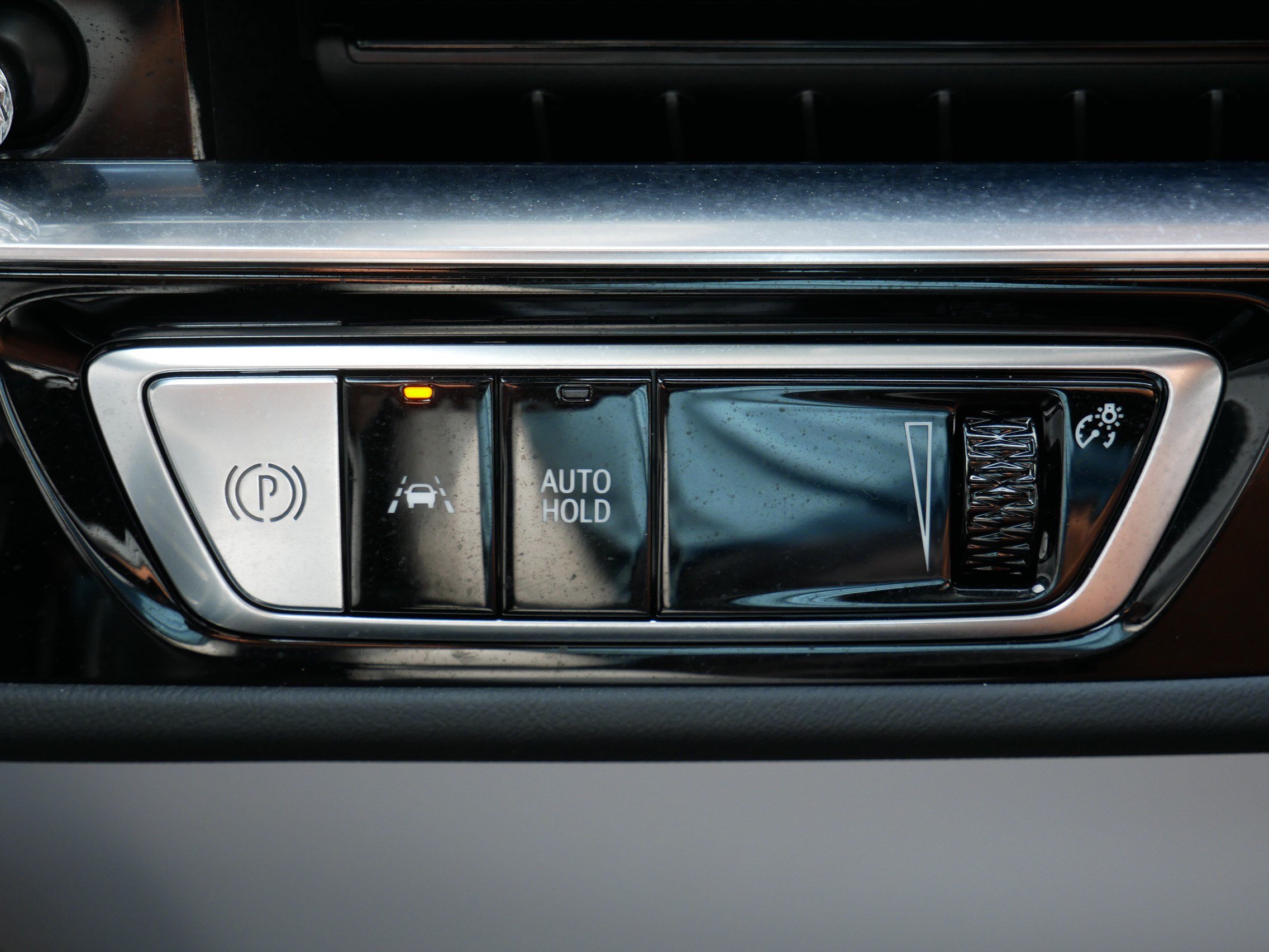Certified 2024 Cadillac Lyriq Sport AWD/4WD image 24