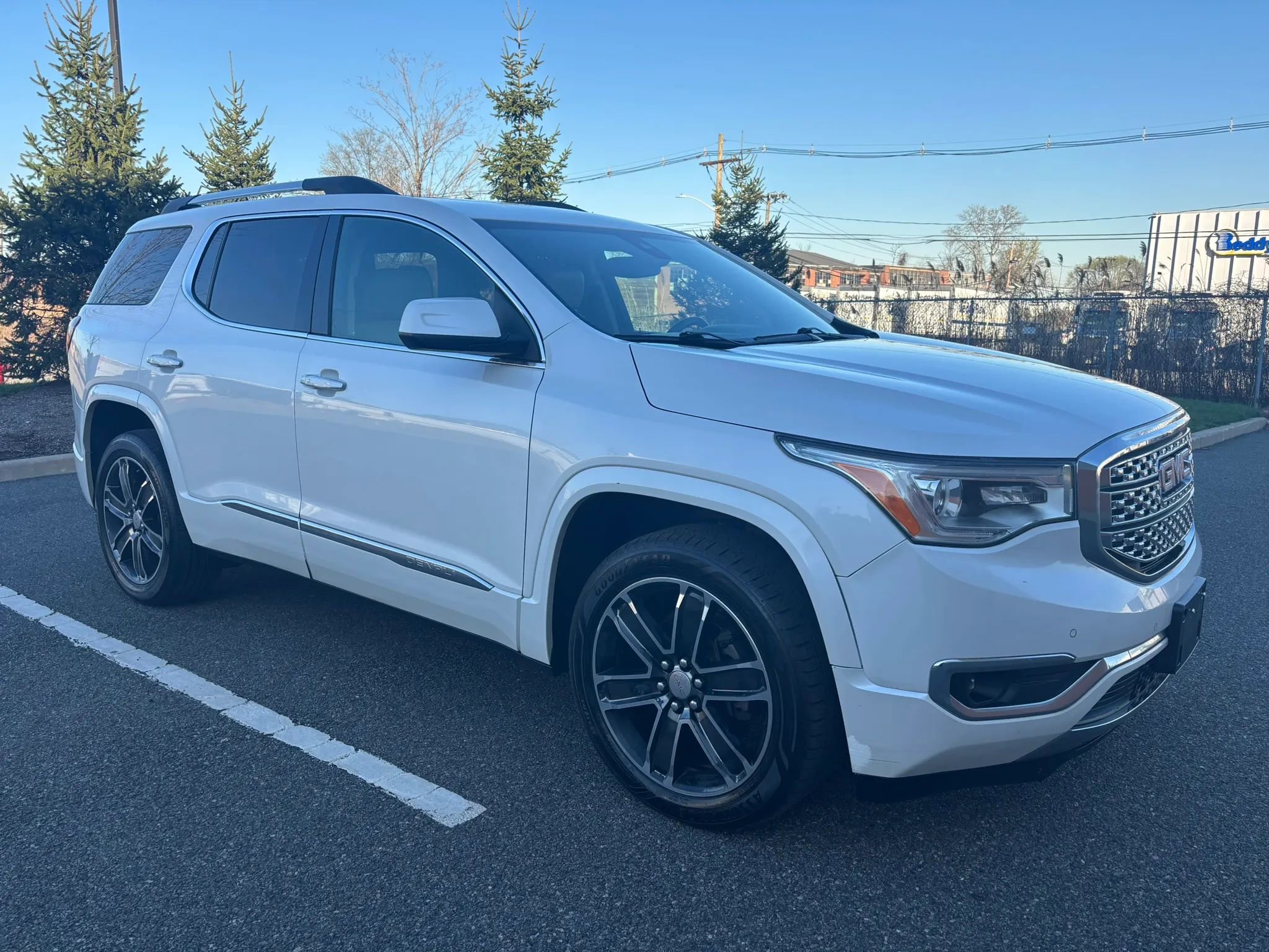 Used 2018 GMC Acadia Denali w/ Technology Package AWD/4WD image 13