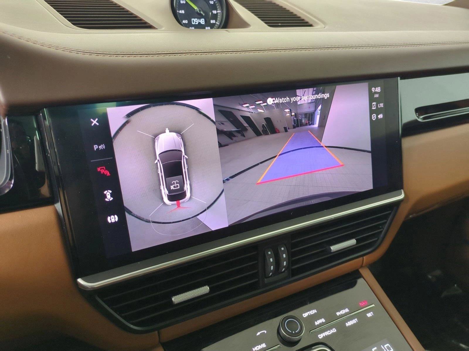 Certified 2022 Porsche Cayenne E-Hybrid Coupe AWD/4WD image 20