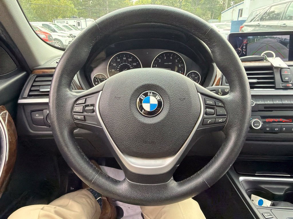 Used 2015 BMW 328i xDrive Sedan AWD/4WD image 16