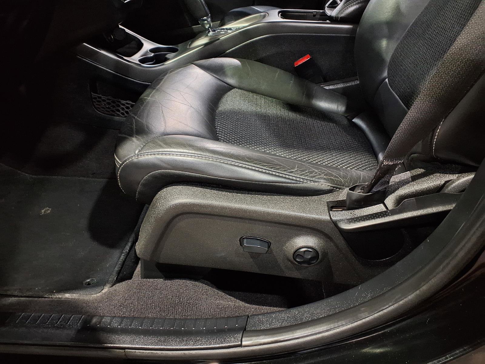 Used 2018 Dodge Journey Crossroad AWD/4WD image 15