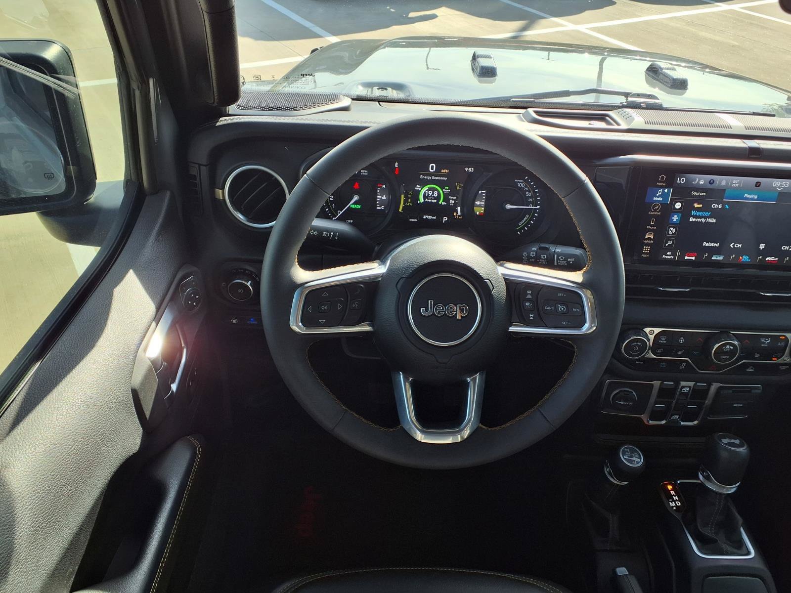 Used 2024 Jeep Wrangler Unlimited Sahara AWD/4WD image 18