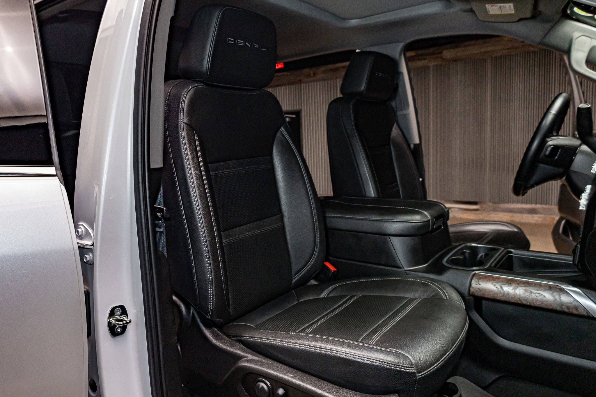 Used 2023 GMC Sierra 2500 Denali w/ Denali Ultimate Package image 27