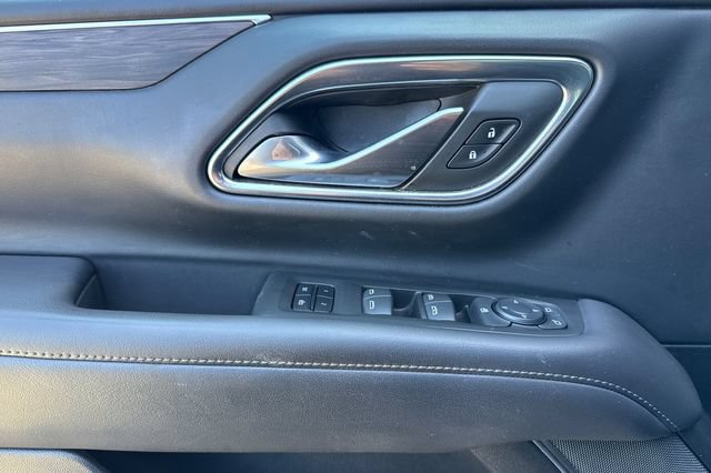 Used 2022 Chevrolet Suburban LT AWD/4WD image 11